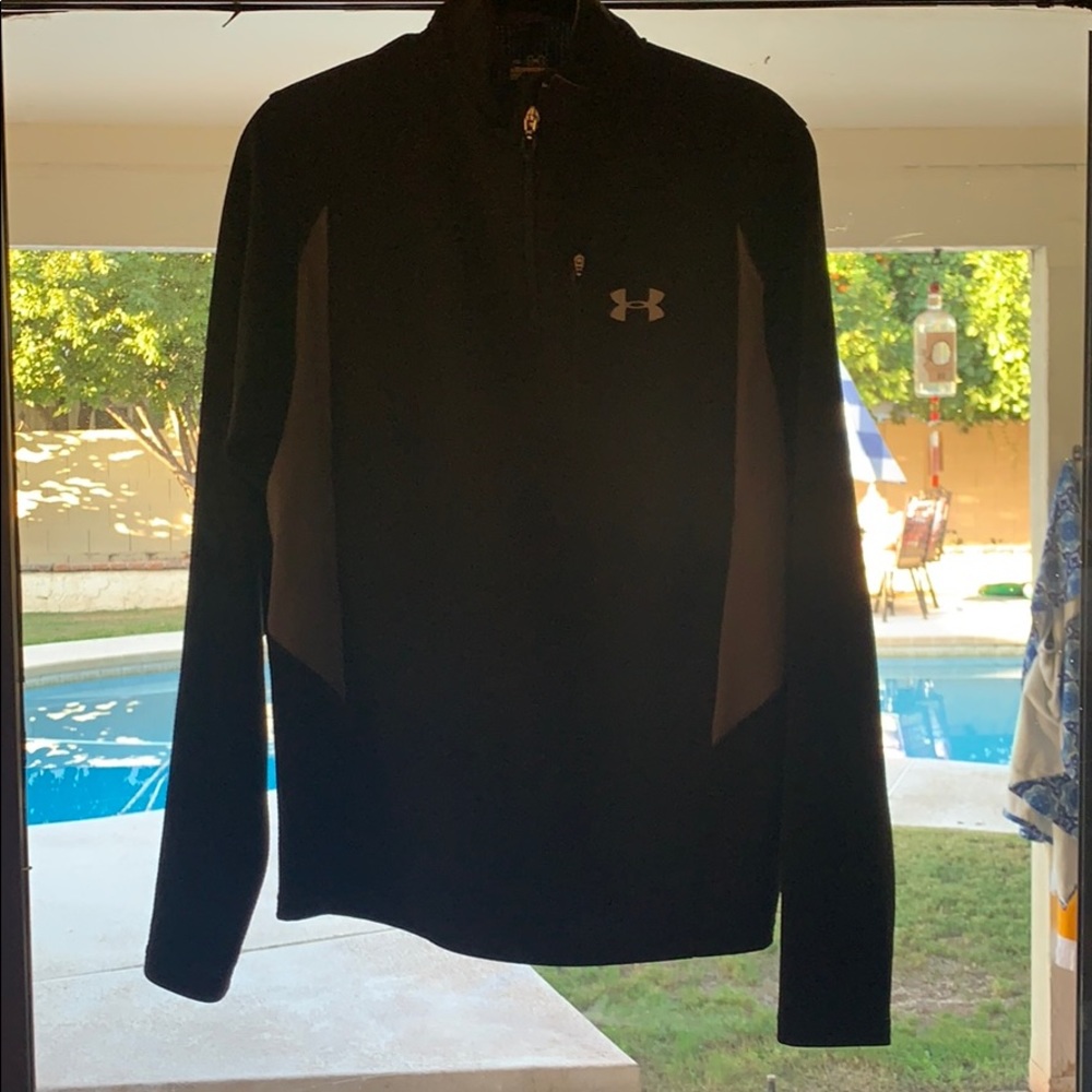 Under Armour Heatgear long sleeve pullover Size L